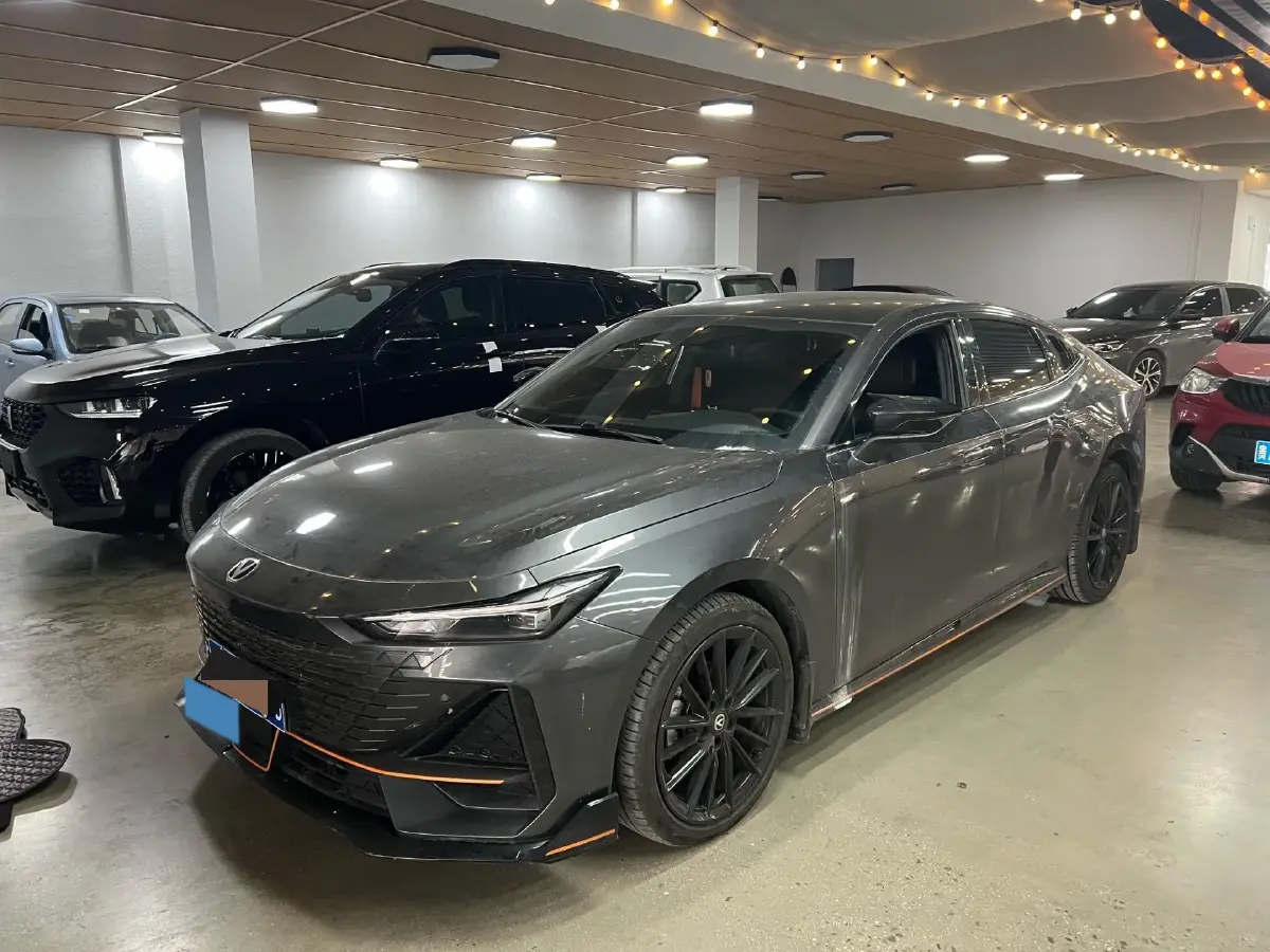 2022 ChangAn UNI-V 1.5T 188HP L4 7DCT