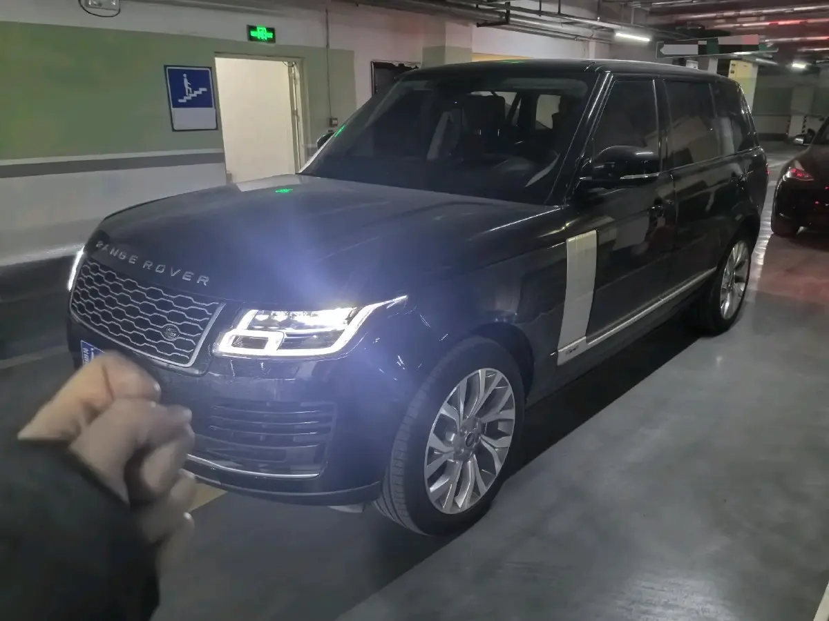 2021 Land Rover Range Rover 3.0T 400HP L6 8AT