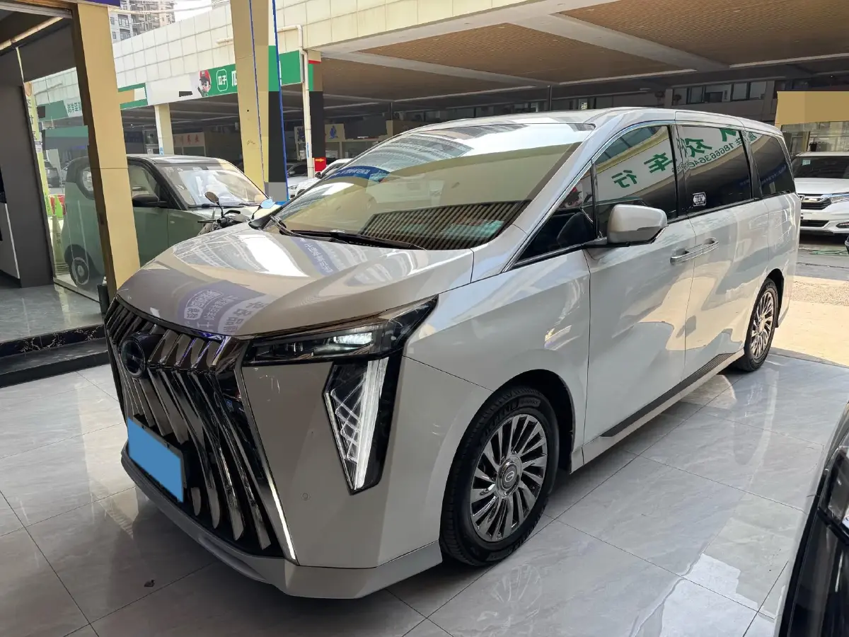 2023 GAC Trumpchi M8 2.0T 190HP L4 E-CVT Hybrid