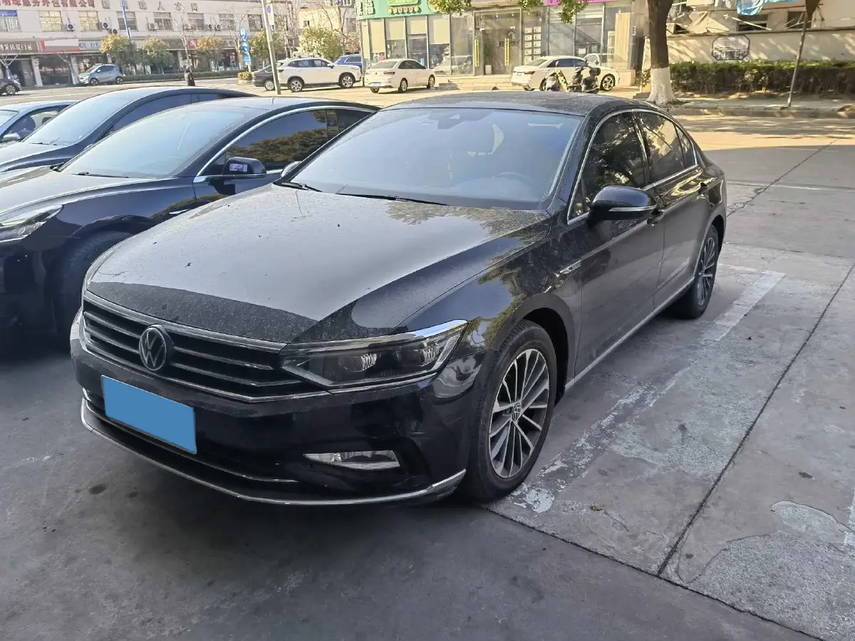 2020 Volkswagen Magotan 2.0T 220HP L4 7DCT