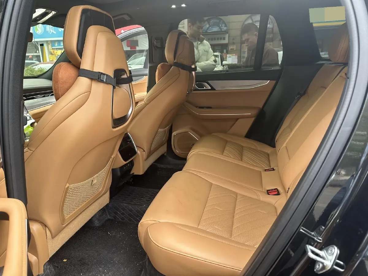 2024 LYNK&CO 09 2.0T 254HP L4 8AT,autocango,china used car exporter,china ev exporter,chinese used car exporter,chinese used ev exporter