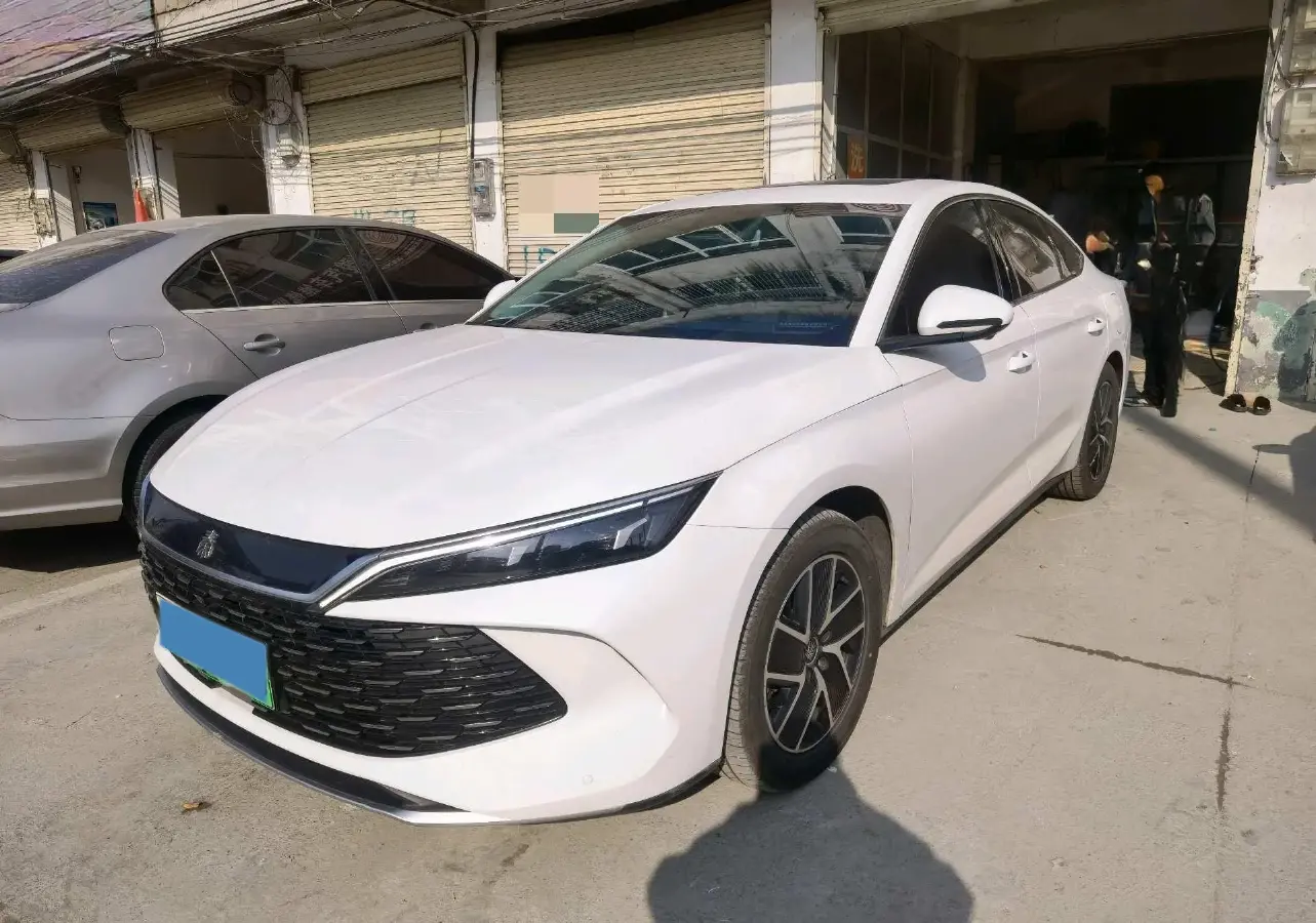 2024 BYD QinL 1.5L 101HP L4 E-CVT PHEV 15.87KWH