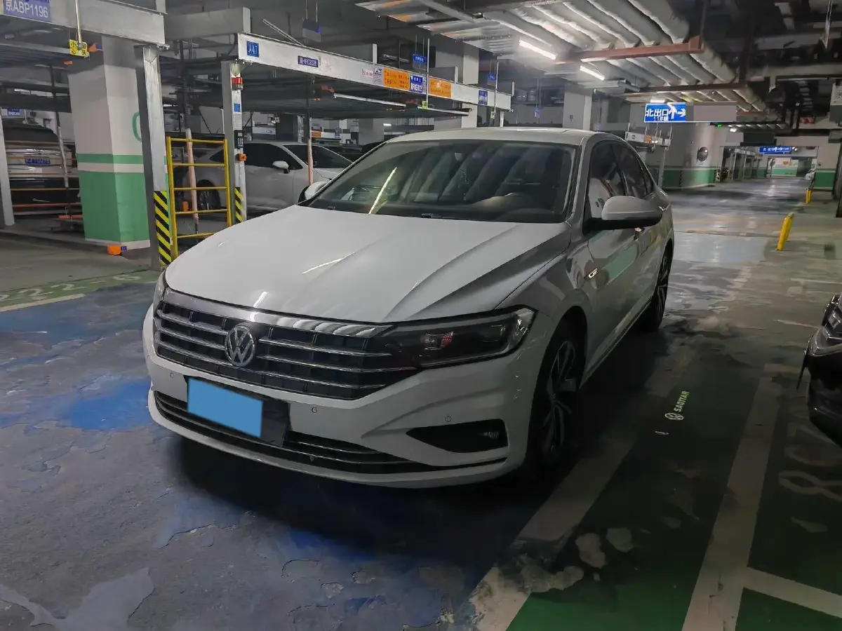 2022 Volkswagen Sagitar 1.4T 150HP L4 7DCT