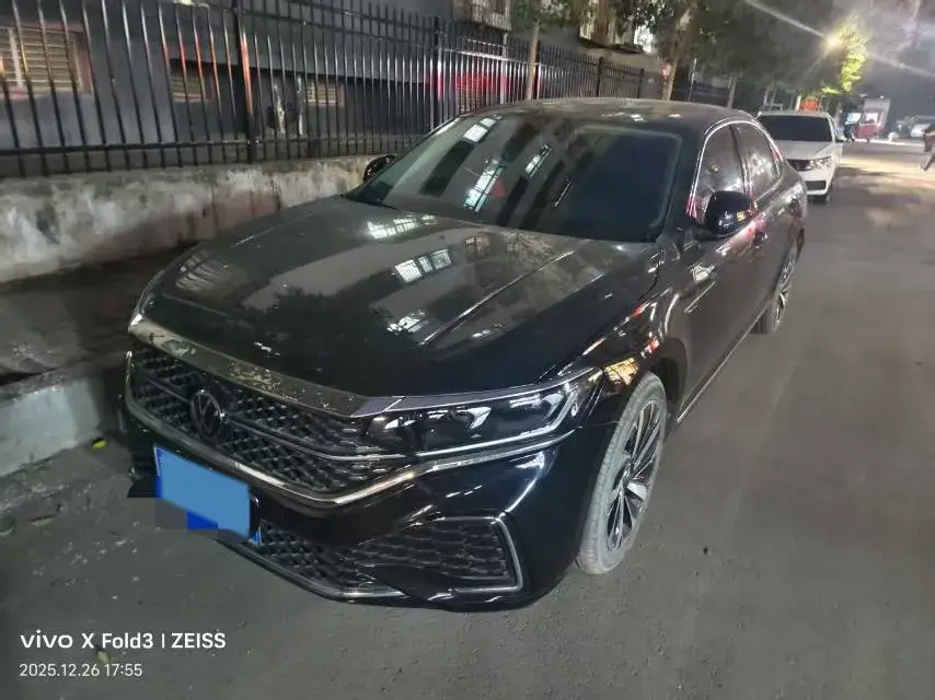 2023 Volkswagen Passat 2.0T 186HP L4 7DCT