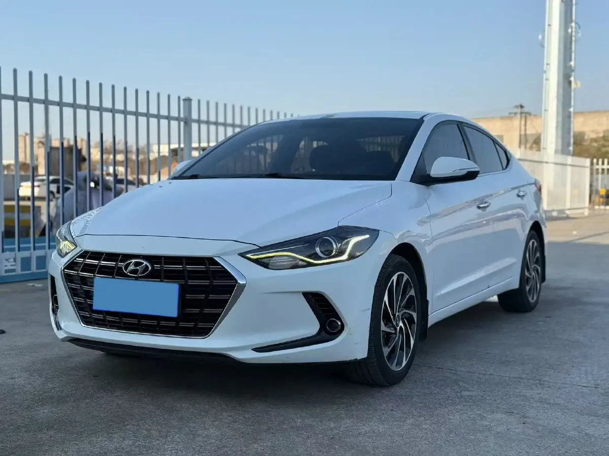 2019 Hyundai Elantra 1.4T 130HP L4 7DCT