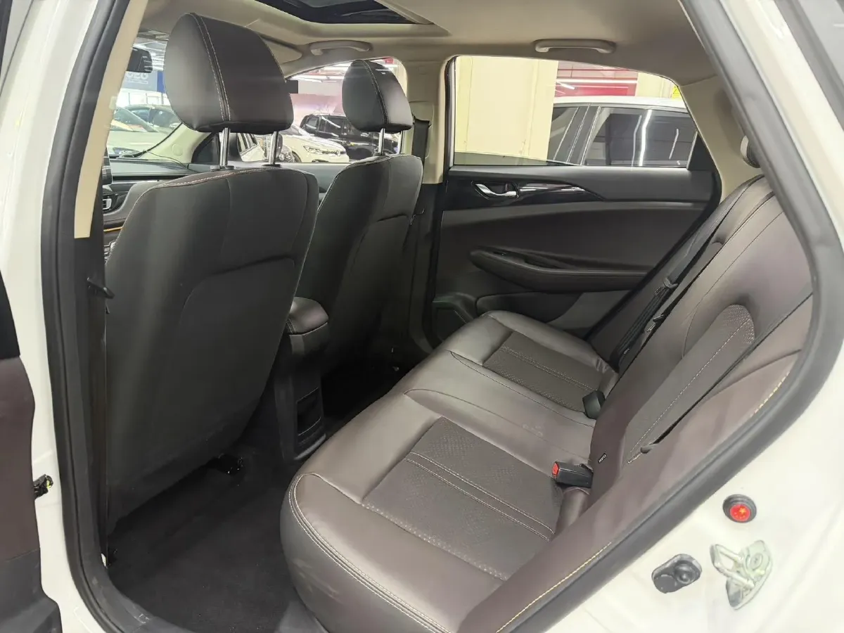 2021 ChangAn Eado DT 1.6L 125HP L4 4AT,autocango,china used car exporter,china ev exporter,chinese used car exporter,chinese used ev exporter