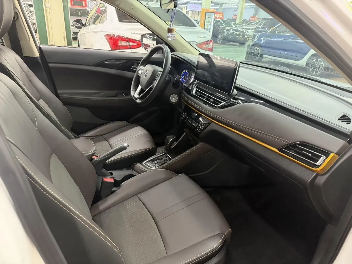 2021 ChangAn Eado DT 1.6L 125HP L4 4AT,autocango,china used car exporter,china ev exporter,chinese used car exporter,chinese used ev exporter