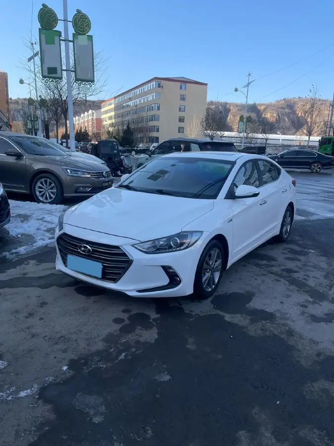 2016 Hyundai Elantra 1.4T 130HP L4 7DCT