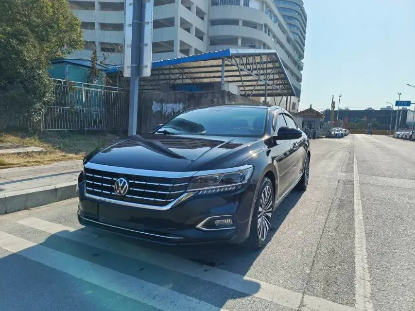 2020 Volkswagen Passat 2.0T 186HP L4 7DCT