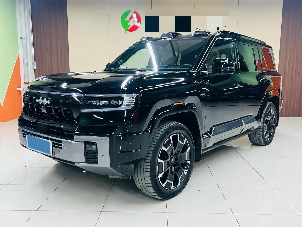 2025 FangChengBao Bao 8 2.0T 245HP L4 E-CVT PHEV 36.8KWH