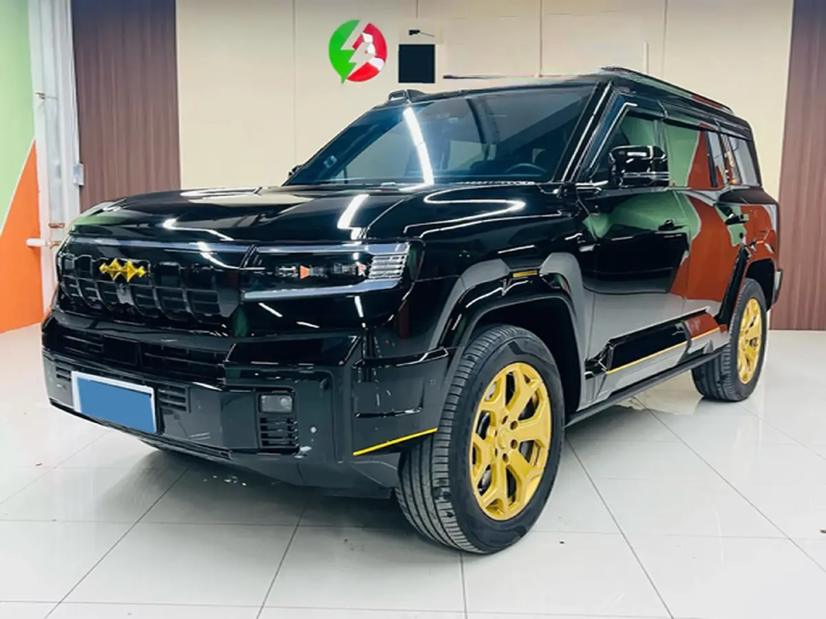 2025 FangChengBao Bao 8 2.0T 245HP L4 E-CVT PHEV 36.8KWH