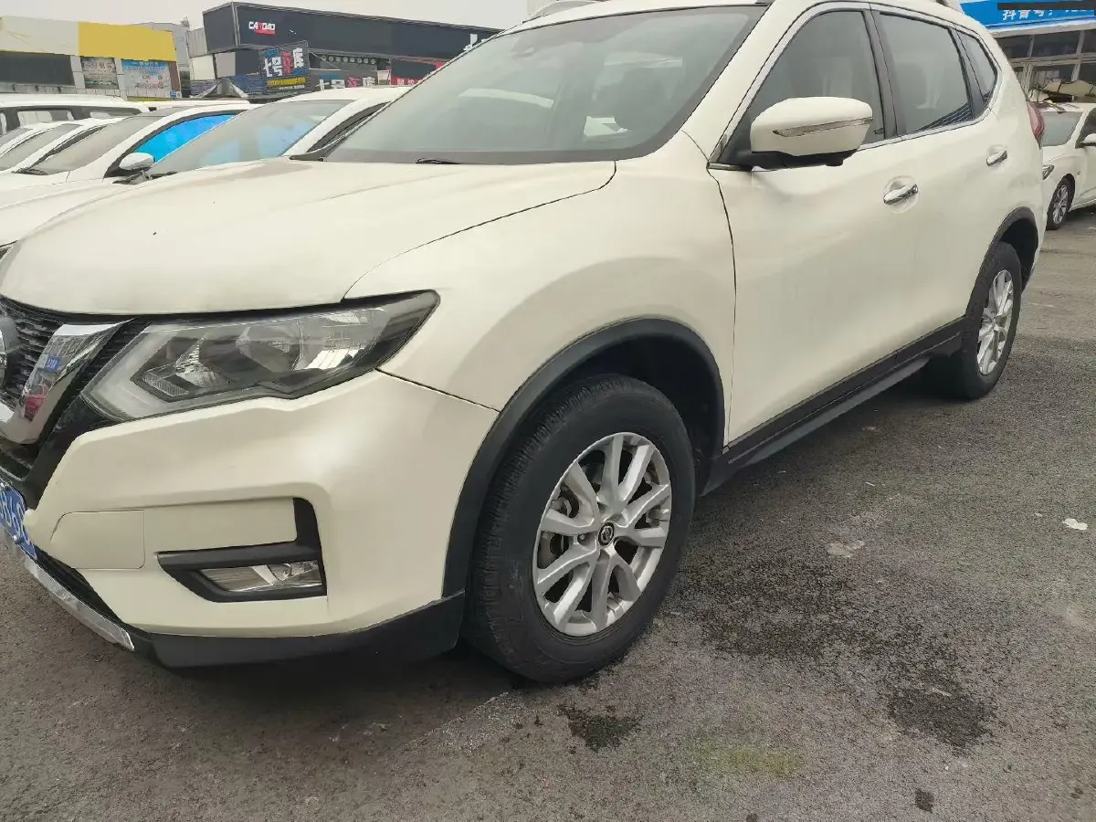 2021 Nissan X-Trail 2.0L 151HP L4 CVT