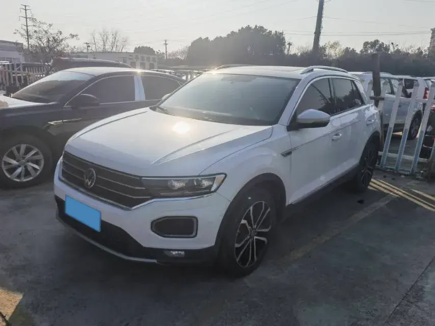 2021 Volkswagen T-Roc 1.4T 150HP L4 7DCT