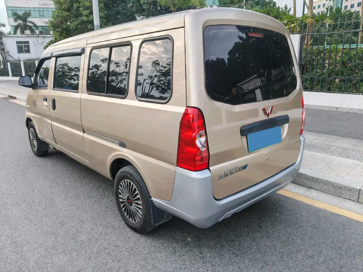 2022 WuLing RongGuang Mini Truck EV BEV 41.5KWH,autocango,china used car exporter,china ev exporter,chinese used car exporter,chinese used ev exporter