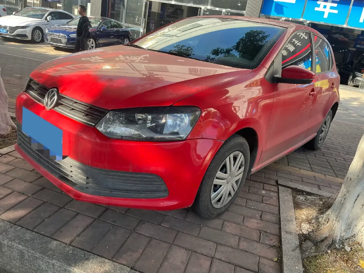 2016 Volkswagen Polo 1.4L 90HP L4 6AT