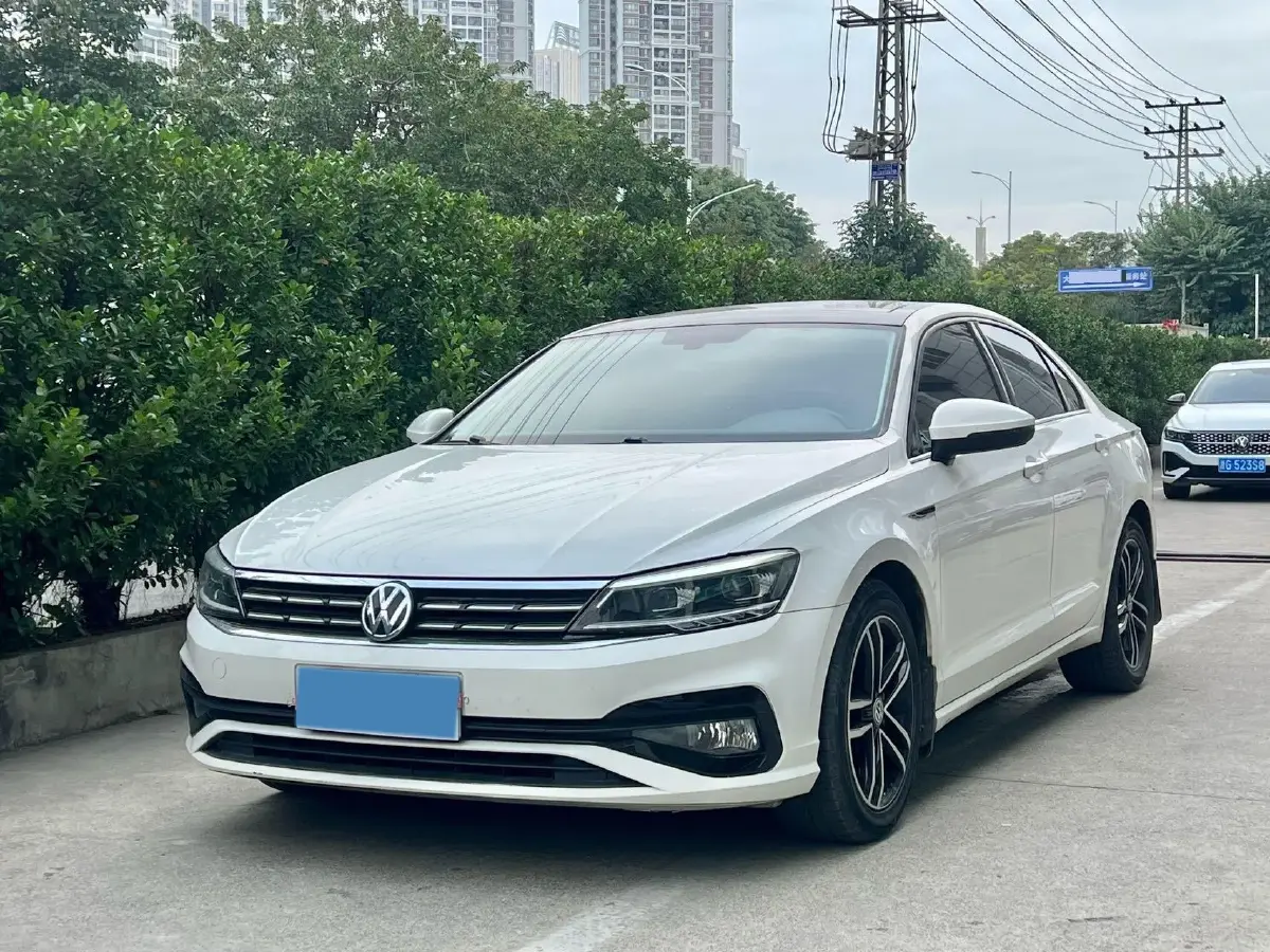 2019 Volkswagen Passat 1.4T 150HP L4 7DCT