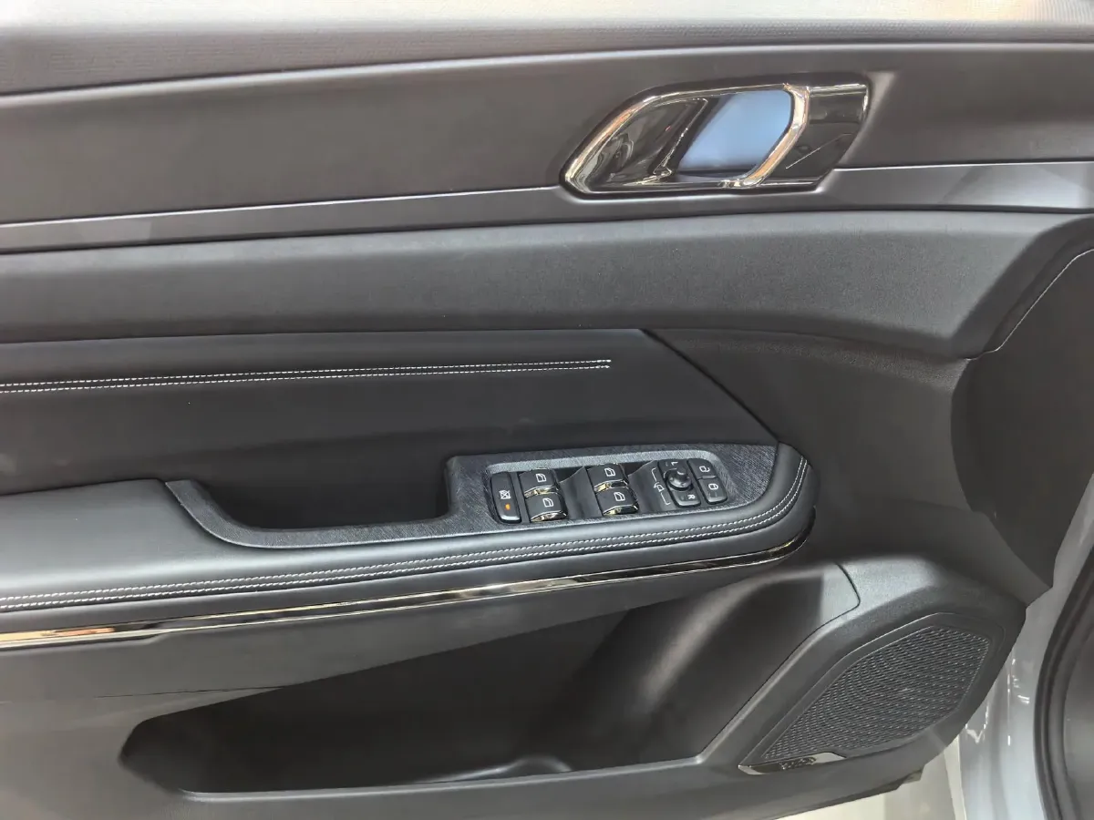 2022 LYNK&CO 01 EM-P 1.5T 180HP L3 7DCT PHEV 17.7KWH,autocango,china used car exporter,china ev exporter,chinese used car exporter,chinese used ev exporter