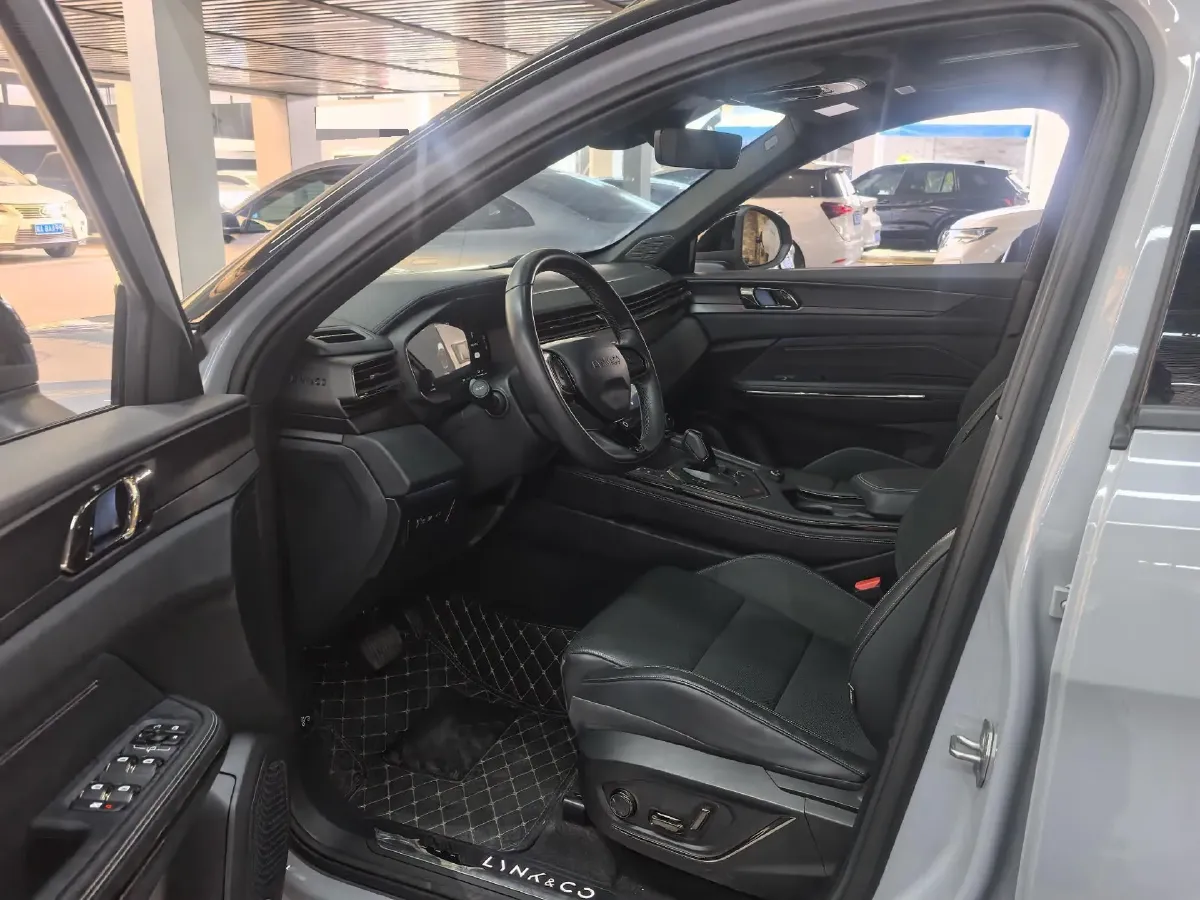 2022 LYNK&CO 01 EM-P 1.5T 180HP L3 7DCT PHEV 17.7KWH,autocango,china used car exporter,china ev exporter,chinese used car exporter,chinese used ev exporter