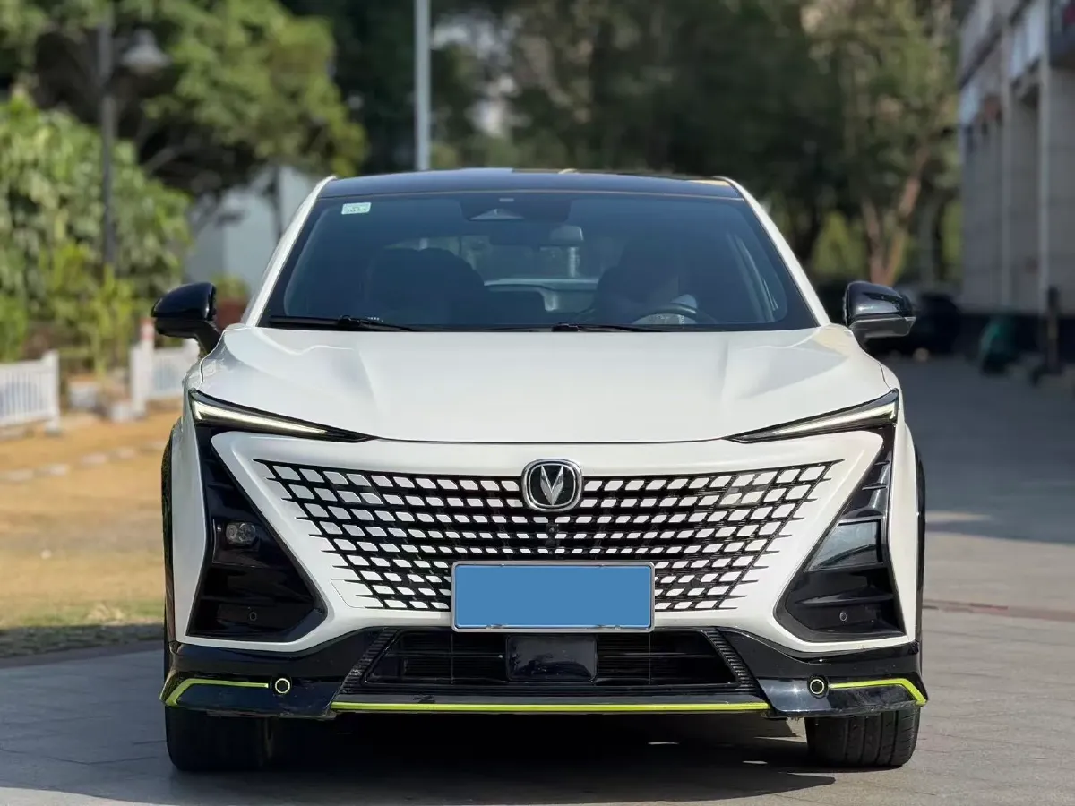 2021 ChangAn UNI-T 1.5T 180HP L4 7DCT,autocango,china used car exporter,china ev exporter,chinese used car exporter,chinese used ev exporter