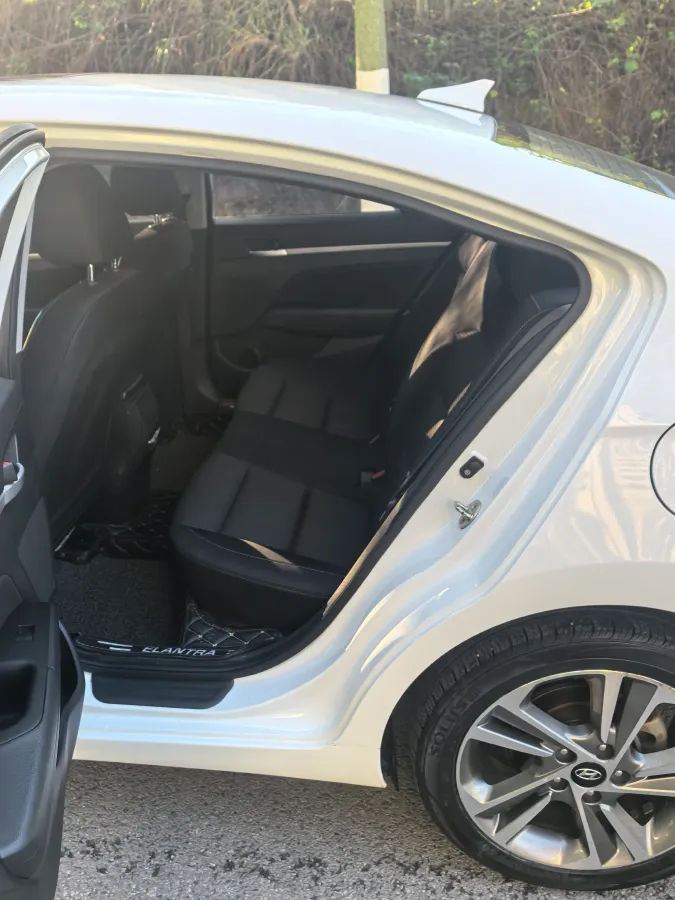 2016 Hyundai Elantra 1.6L 130HP L4 6AT,autocango,china used car exporter,china ev exporter,chinese used car exporter,chinese used ev exporter