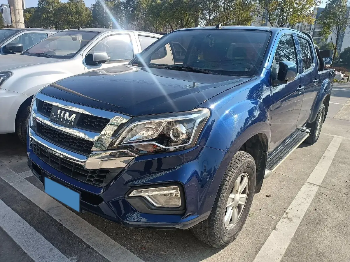2022 Isuzu RE-MAX Jim 2.8T 120HP L4 5MT