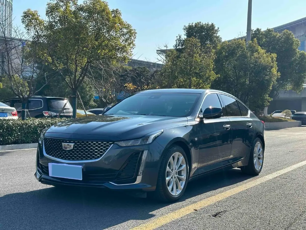2022 Cadillac CT5 2.0T 237HP L4 10AT