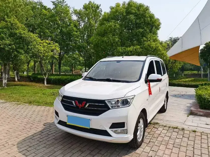 2018 WuLing HongGuang 1.5L 105HP L4 5MT