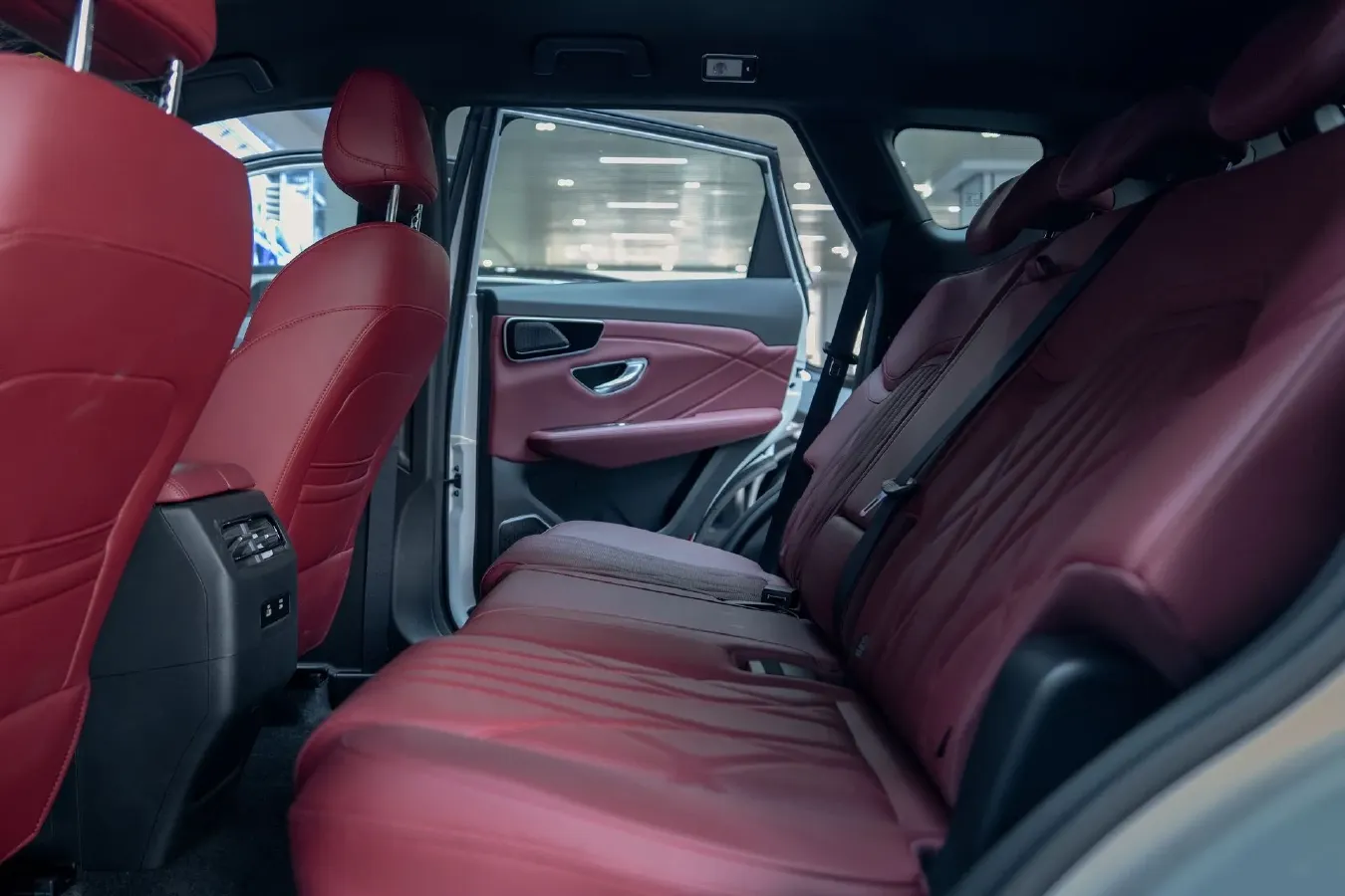 2026 Jetour X70 Plus 1.5T 184HP L4 7DCT,autocango,china used car exporter,china ev exporter,chinese used car exporter,chinese used ev exporter