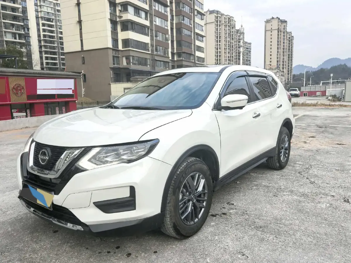 2023 Nissan X-Trail 2.0L 151HP L4 CVT