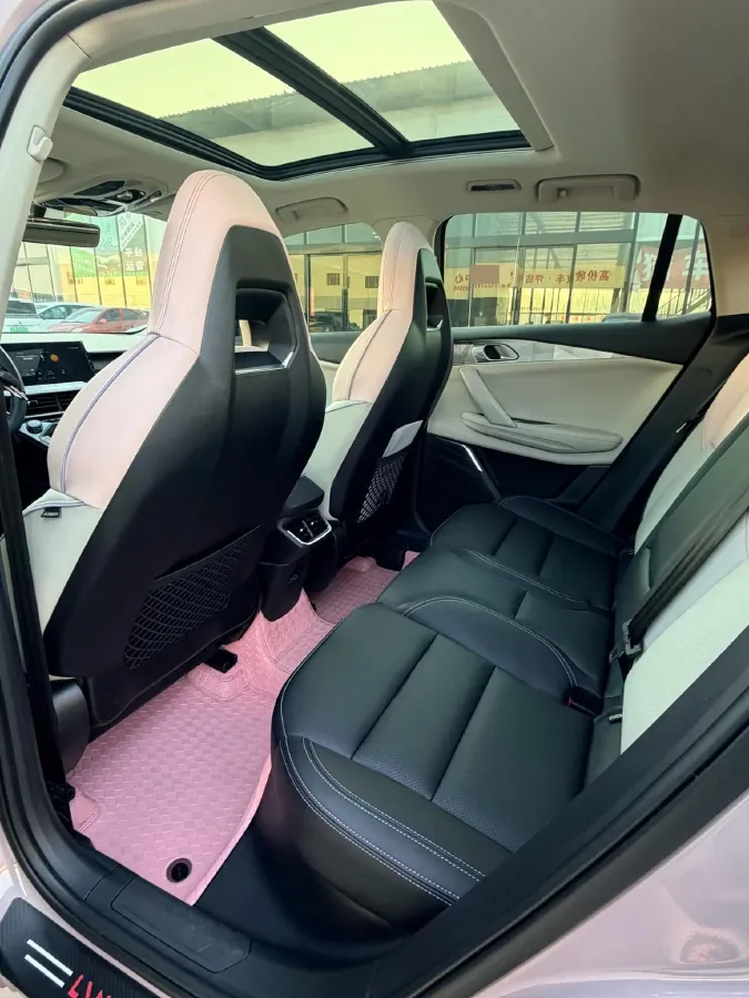 2022 Ruichi Auto EC71 BEV 50.232KWH,autocango,china used car exporter,china ev exporter,chinese used car exporter,chinese used ev exporter