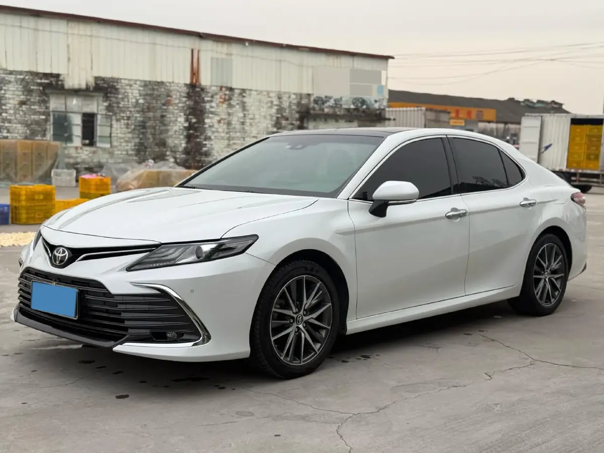 2021 Toyota Camry 2.5L 209HP L4 8AT
