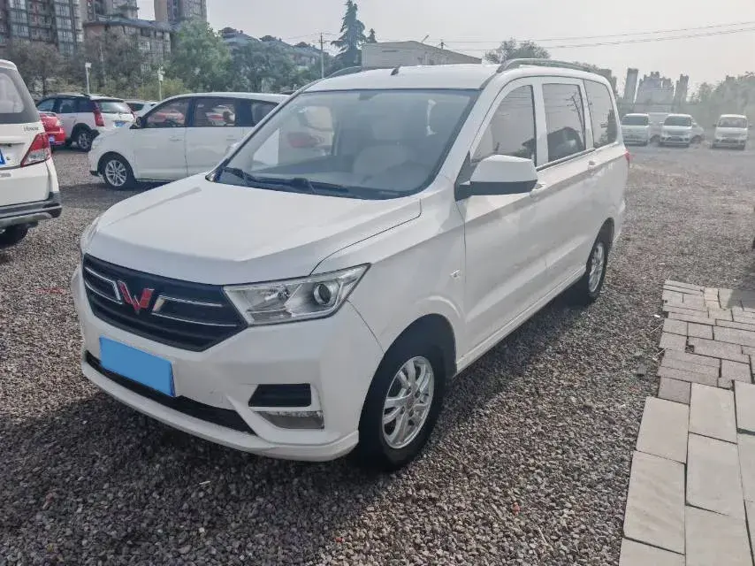 2019 WuLing HongGuang 1.5L 99HP L4 6MT