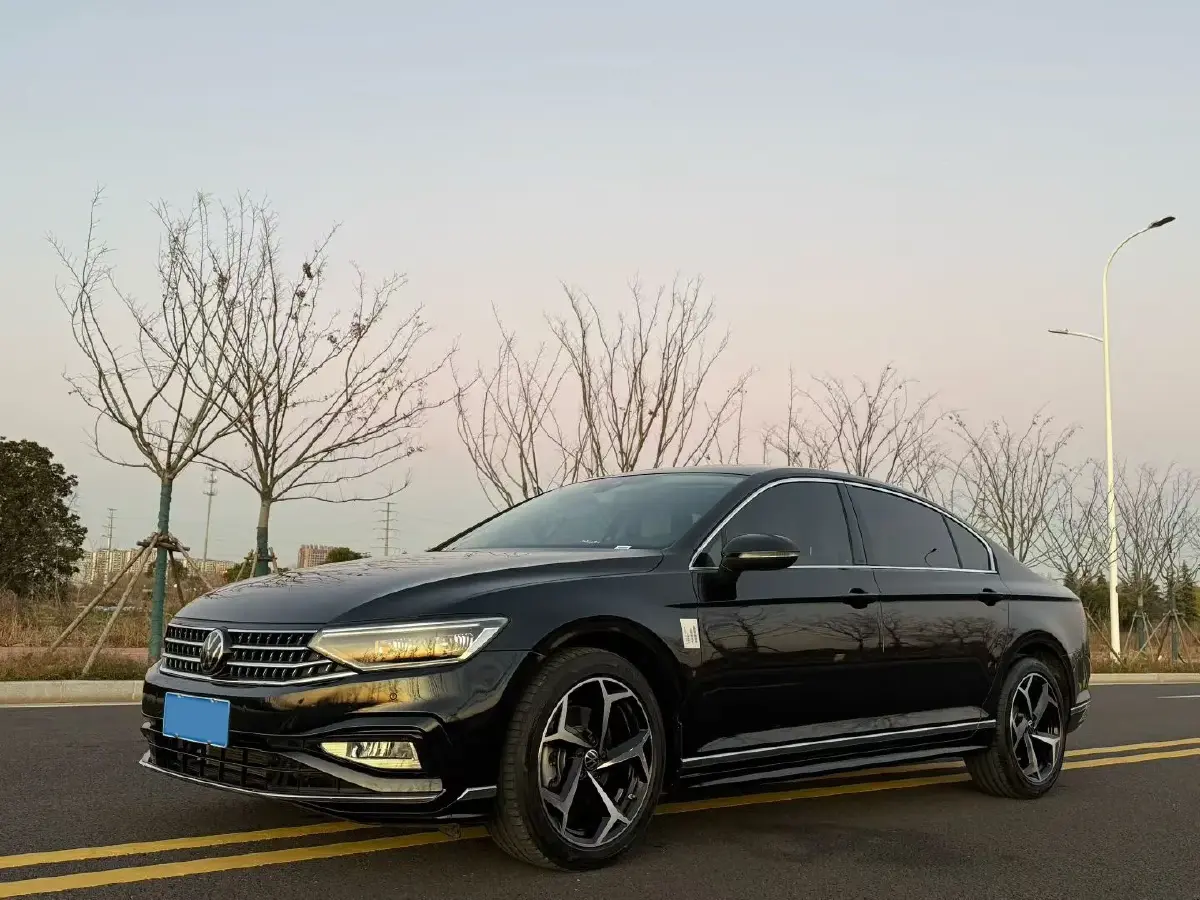 2025 Volkswagen Magotan 2.0T 186HP L4 7DCT