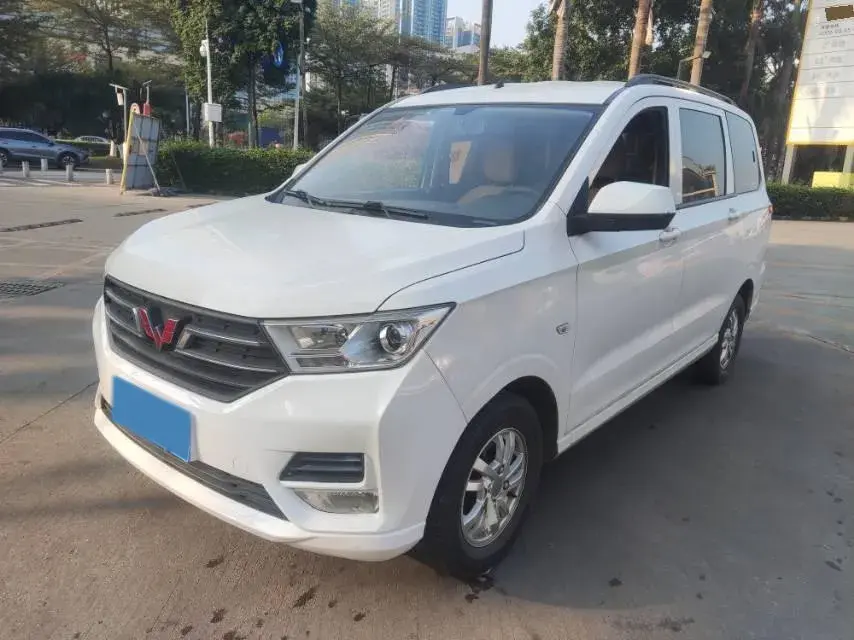 2019 WuLing HongGuang 1.5L 99HP L4 6MT