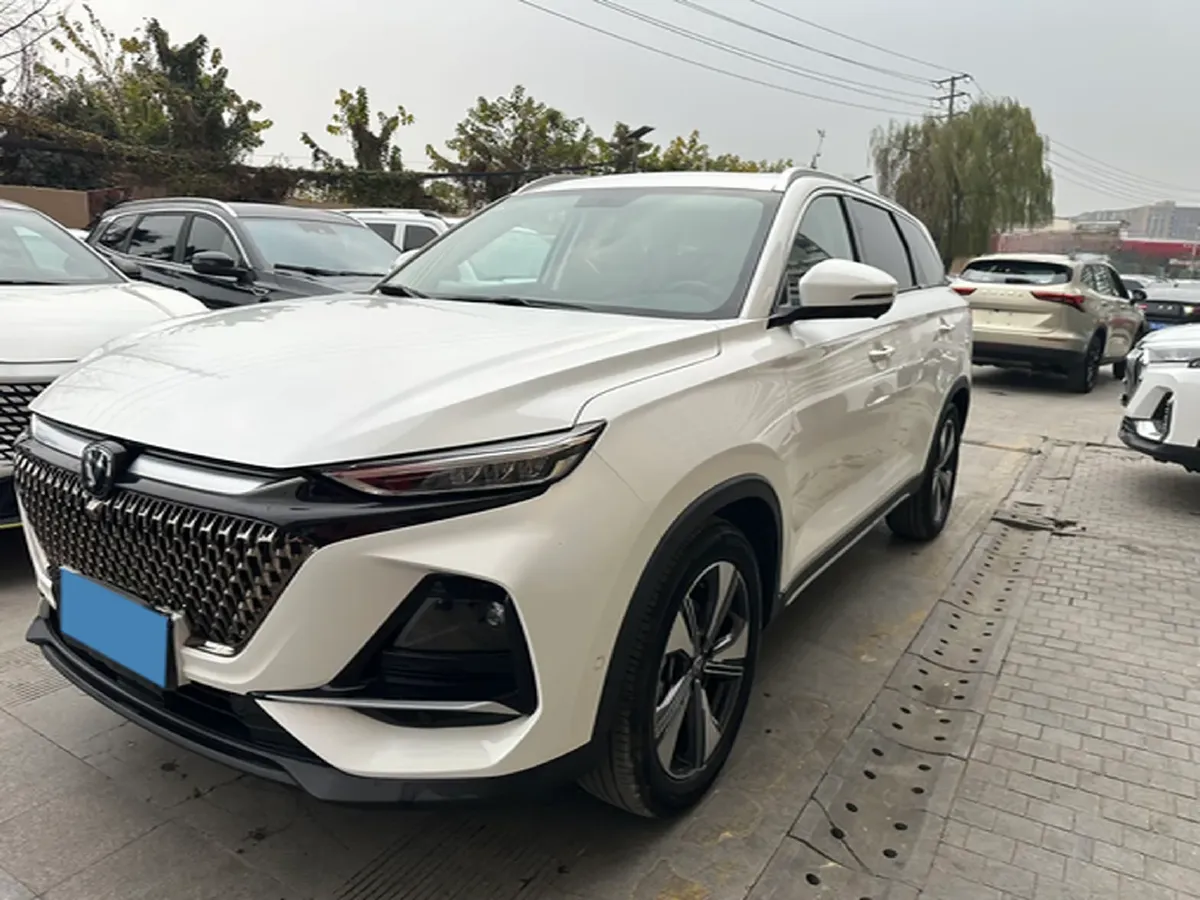 2024 ChangAn X7 PLUS 1.5T 188HP L4 7DCT,autocango,china used car exporter,china ev exporter,chinese used car exporter,chinese used ev exporter