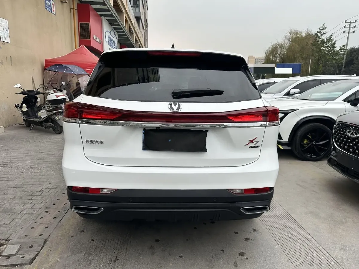 2024 ChangAn X7 PLUS 1.5T 188HP L4 7DCT,autocango,china used car exporter,china ev exporter,chinese used car exporter,chinese used ev exporter