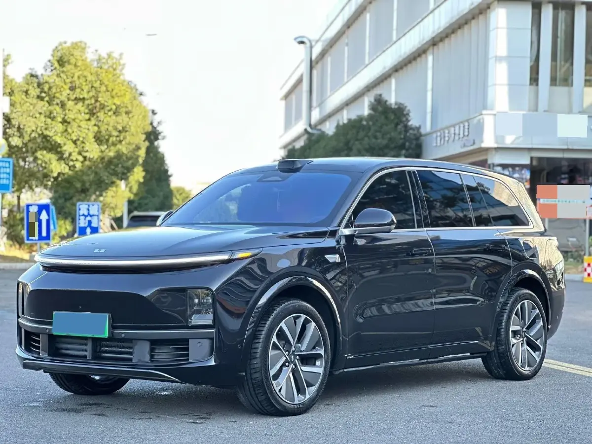 2024 Toyota Land Cruiser Prado 2.4T 282HP L4 8AT Hybrid