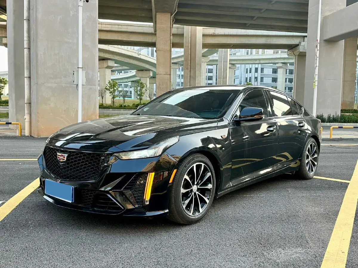 2021 Cadillac CT5 2.0T 237HP L4 10AT