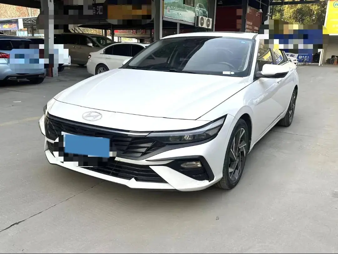 2023 Hyundai Elantra 1.5L 115HP L4 CVT