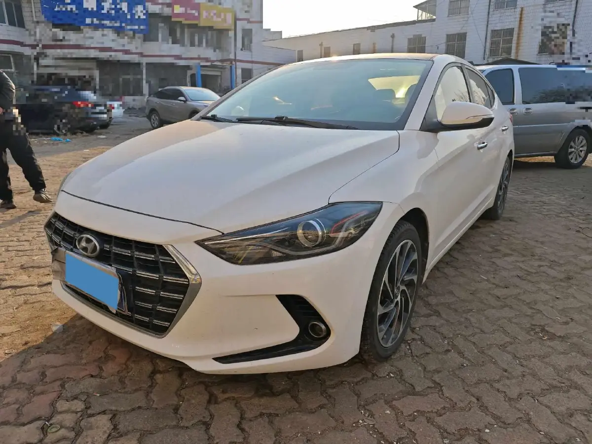 2019 Hyundai Elantra 1.5L 115HP L4 CVT
