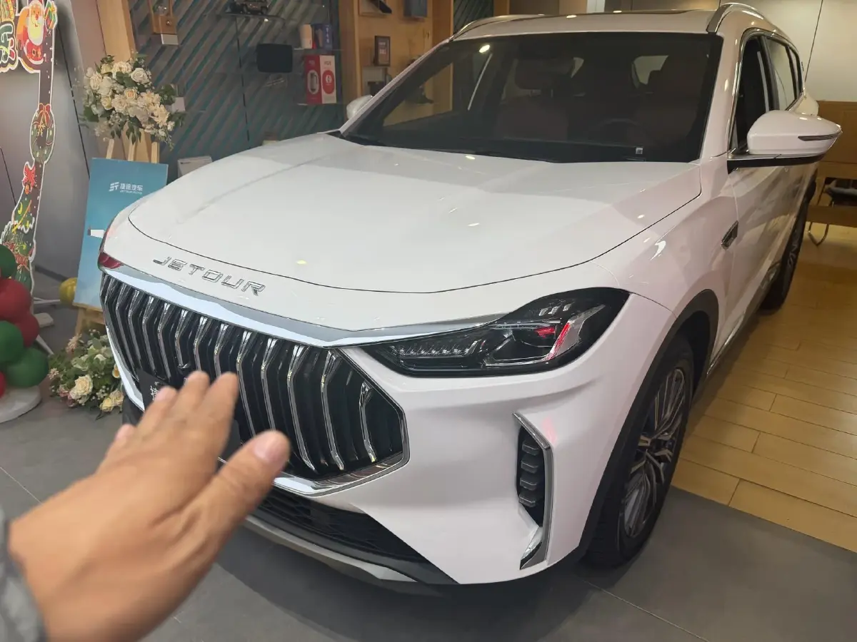 2025 Jetour X70 Plus 1.5T 156HP L4 6DCT