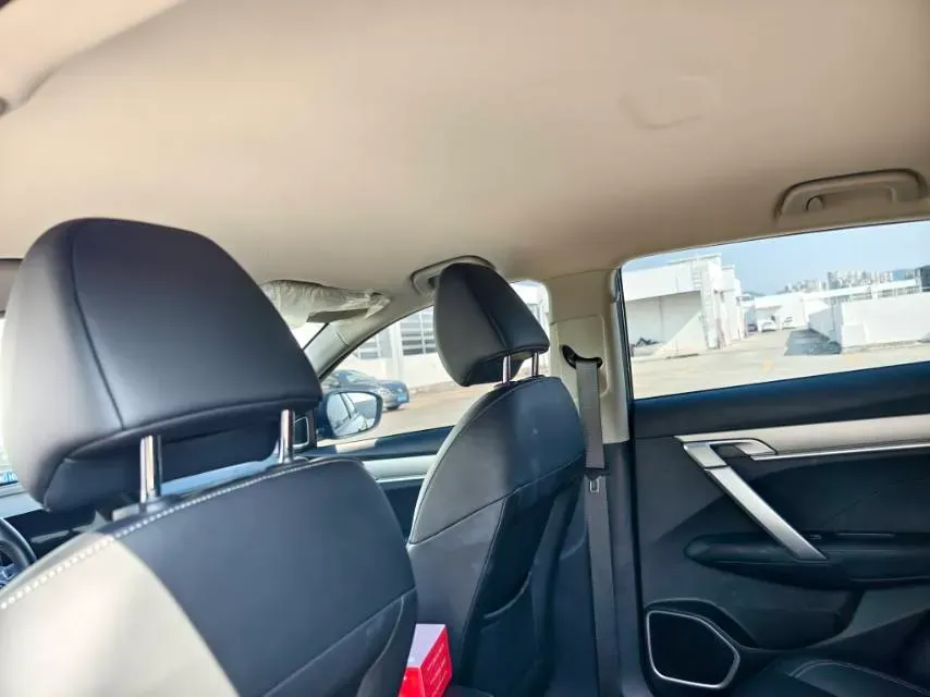 2025 Geely Coolray 1.5T 181HP L4 7DCT,autocango,china used car exporter,china ev exporter,chinese used car exporter,chinese used ev exporter