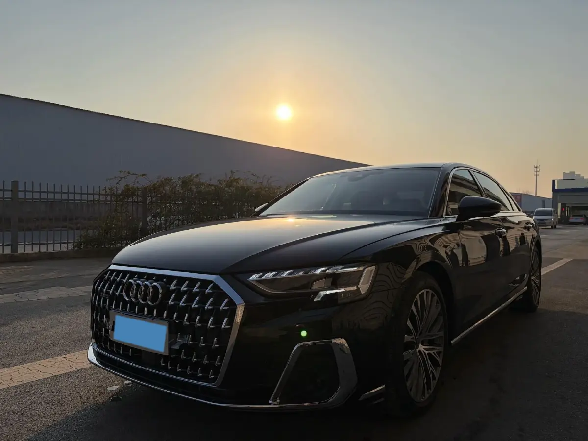2024 Audi A8 3.0T 286HP V6 8AT