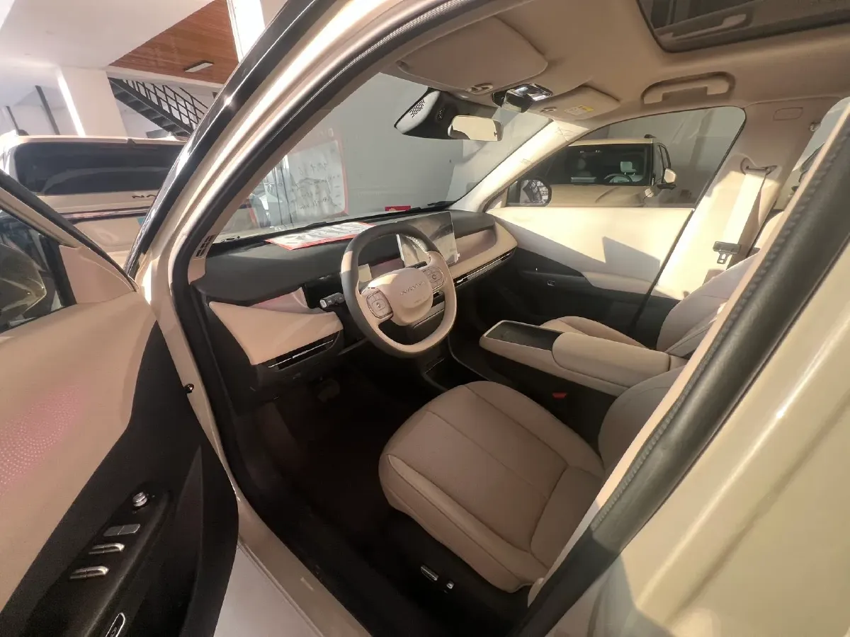 2025 DongFeng Nammi 06 BEV,autocango,china used car exporter,china ev exporter,chinese used car exporter,chinese used ev exporter