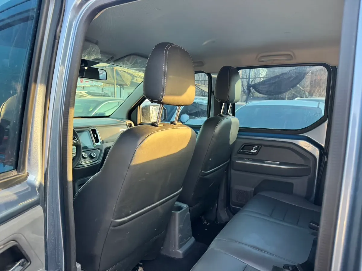 2021 WuLing ZhentTu 1.5L 99HP L4 5MT,autocango,china used car exporter,china ev exporter,chinese used car exporter,chinese used ev exporter