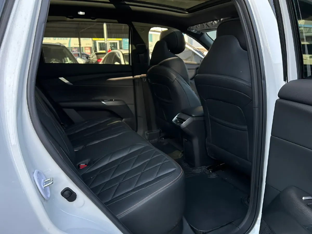 2025 ChangAn CS75 Plus 1.5T 192HP L4 8AT,autocango,china used car exporter,china ev exporter,chinese used car exporter,chinese used ev exporter