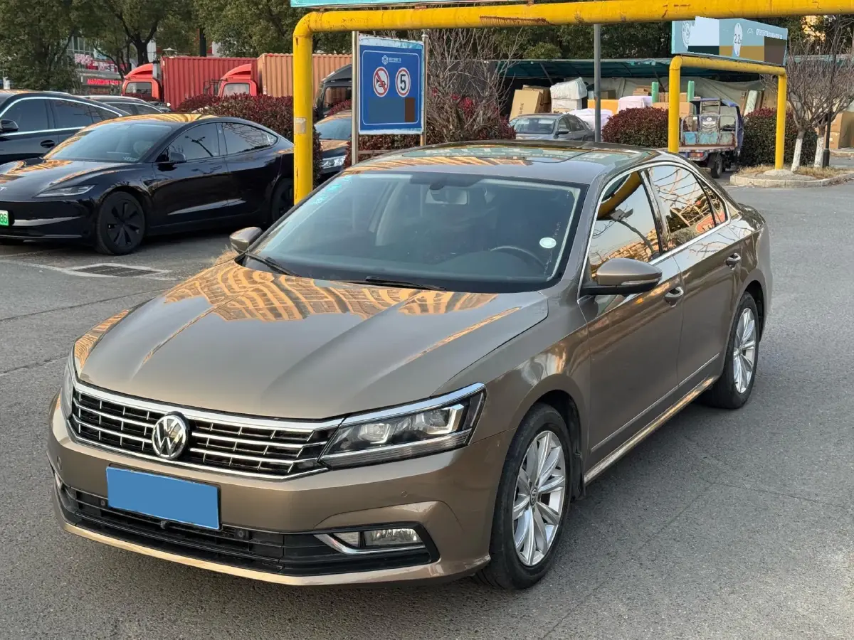 2017 Volkswagen Passat 1.8T 180HP L4 7DCT