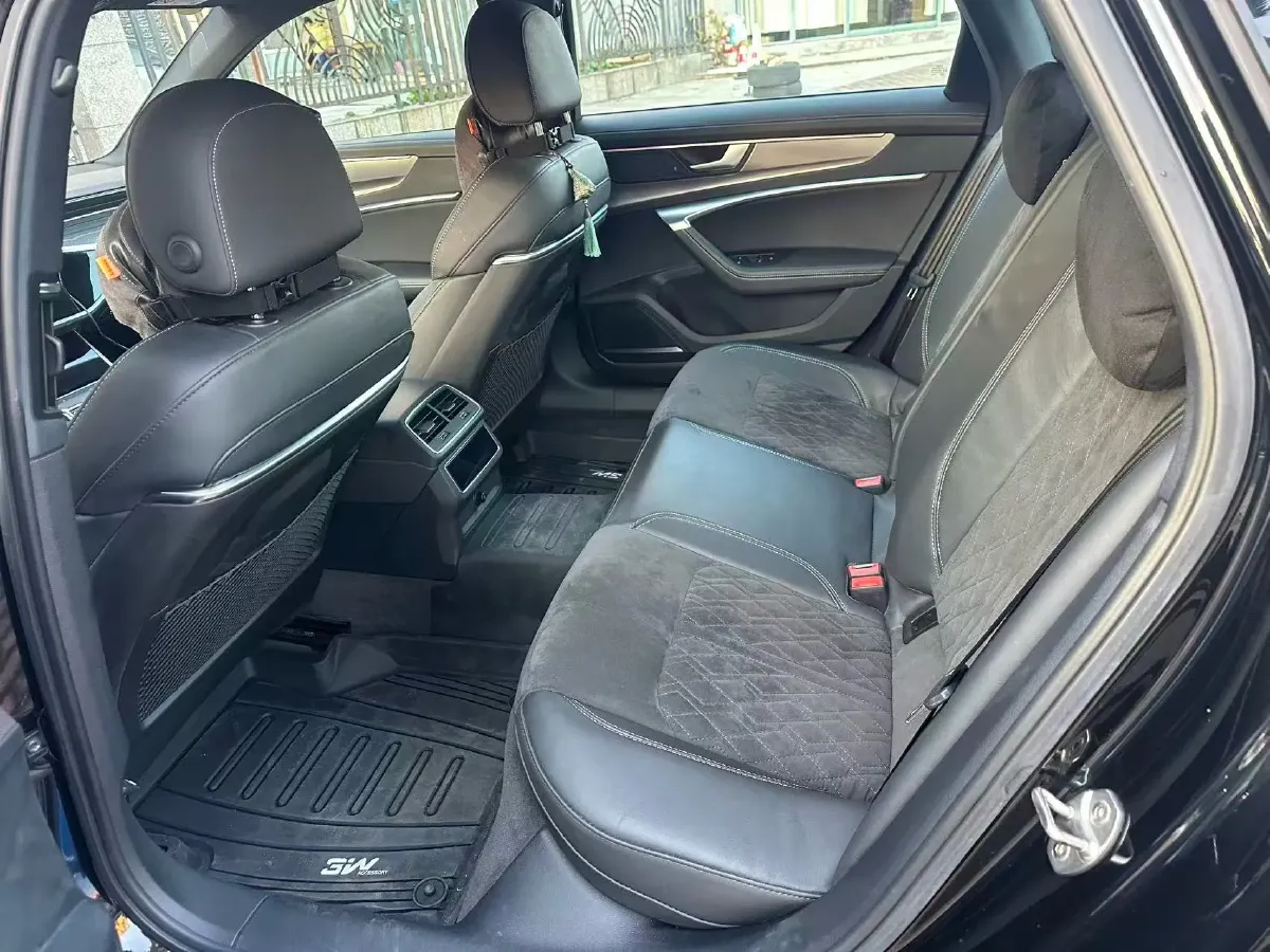 2020 Audi A6L 3.0T 340HP V6 7DCT,autocango,china used car exporter,china ev exporter,chinese used car exporter,chinese used ev exporter