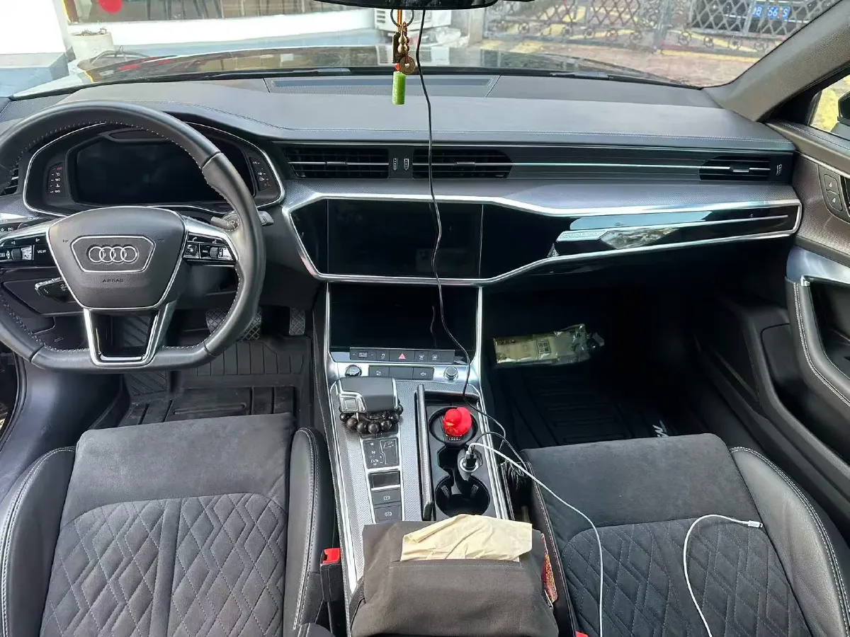 2020 Audi A6L 3.0T 340HP V6 7DCT,autocango,china used car exporter,china ev exporter,chinese used car exporter,chinese used ev exporter