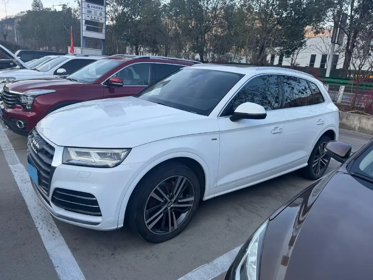2020 Audi Q5L 2.0T 190HP L4 7DCT